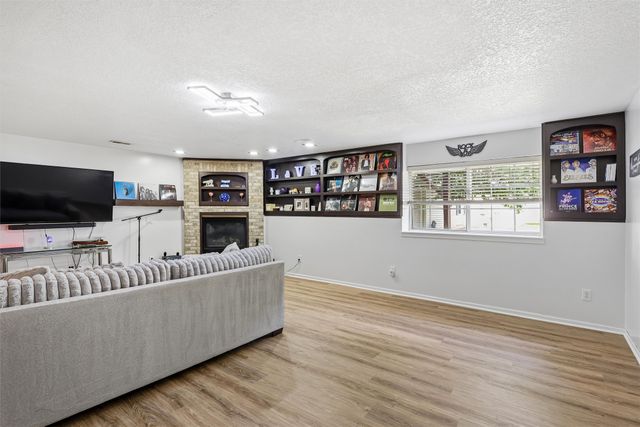 495 S 51st Street 29, West Des Moines, IA 50265