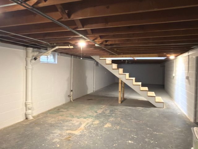910 Catherine Street, Joliet, IL 60435