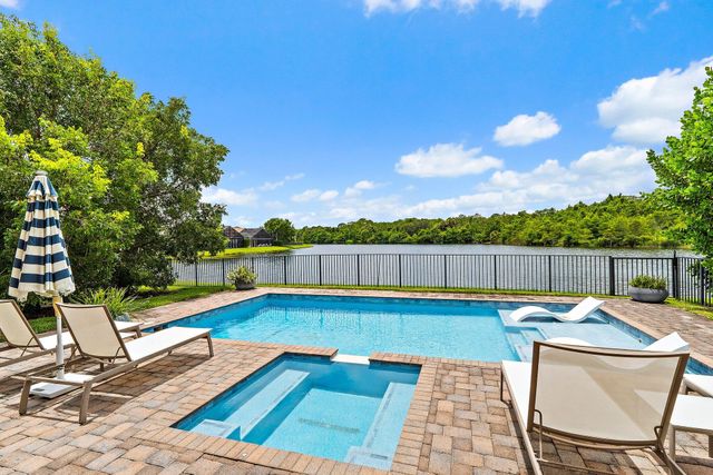 518 Carrara Court, Jupiter, FL 33478