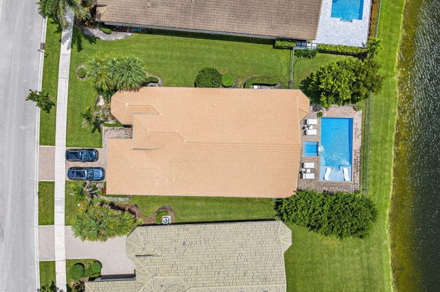518 Carrara Court, Jupiter, FL 33478