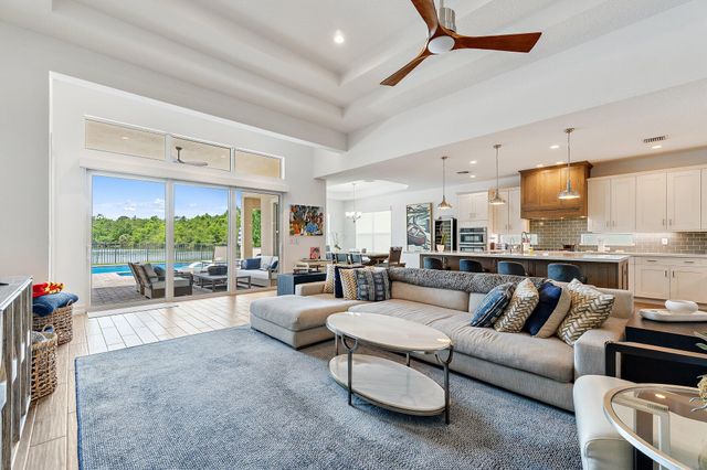 518 Carrara Court, Jupiter, FL 33478