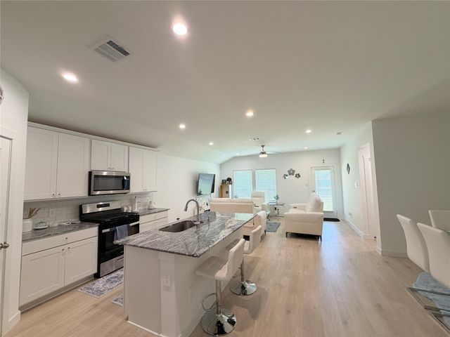 4986 Edgewood Drive, Arcola, TX 77545