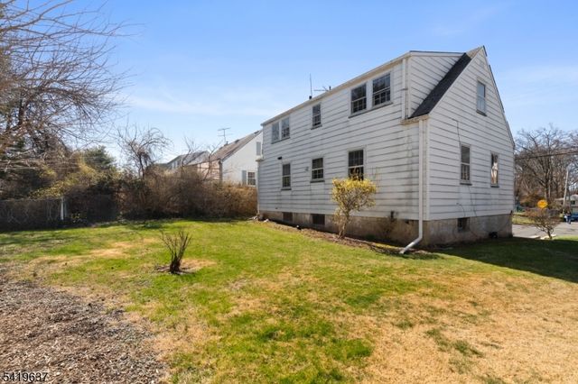 624 N Scotch Plains Ave, Westfield Town, NJ 07090