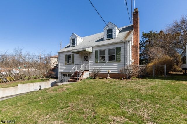 624 N Scotch Plains Ave, Westfield Town, NJ 07090