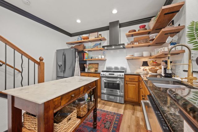3406 Menchaca RD 8, Austin, TX 78704