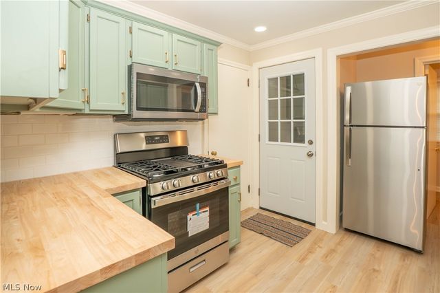 1032 Roosevelt Street NE, Massillon, OH 44646
