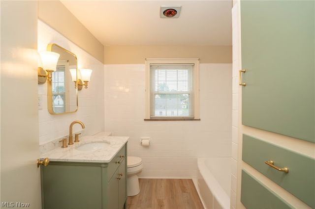 1032 Roosevelt Street NE, Massillon, OH 44646