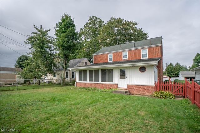 1032 Roosevelt Street NE, Massillon, OH 44646