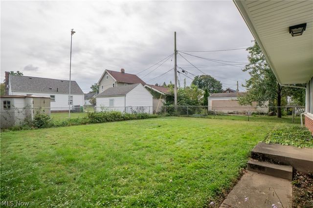 1032 Roosevelt Street NE, Massillon, OH 44646