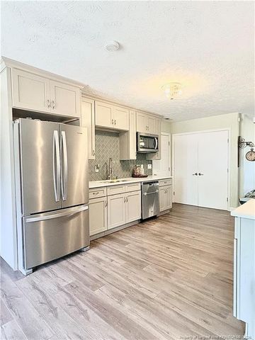 372 Woodberry Circle, Raeford, NC 28376