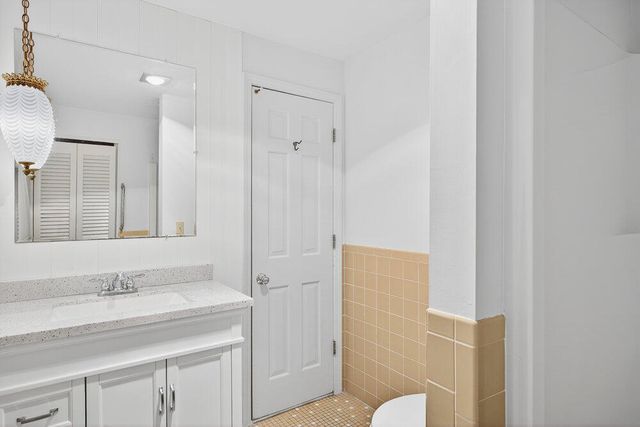 42 Old Colony Way APT 15, Orleans, MA 02653