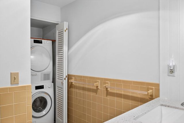 42 Old Colony Way APT 15, Orleans, MA 02653