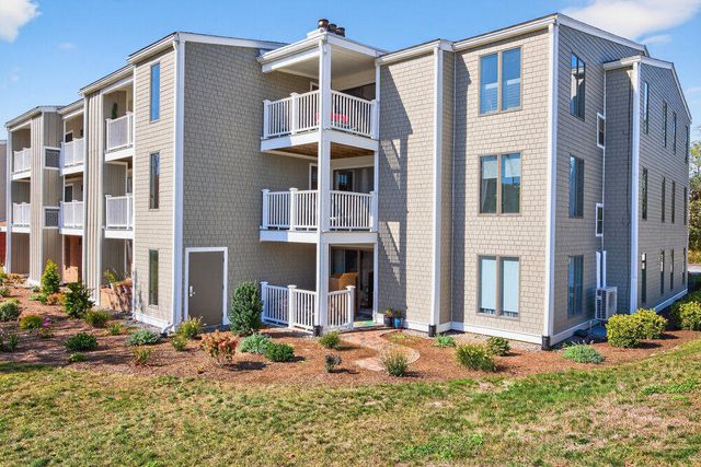 42 Old Colony Way APT 15, Orleans, MA 02653