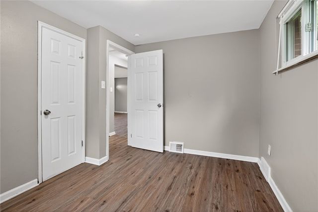 3220 Overlook Dr, Liberty Boro, PA 15133