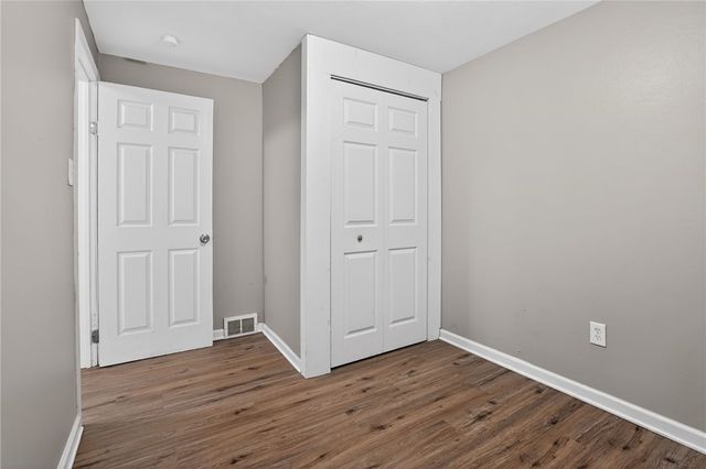 3220 Overlook Dr, Liberty Boro, PA 15133