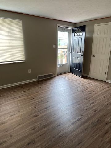 3220 Overlook Dr, Liberty Boro, PA 15133