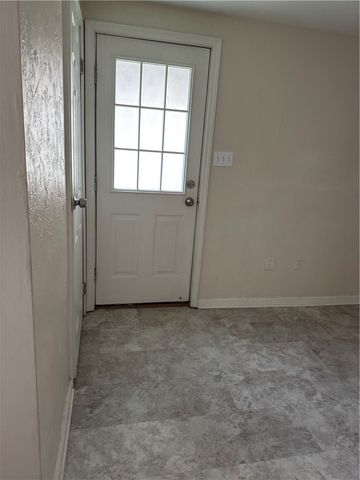 3220 Overlook Dr, Liberty Boro, PA 15133
