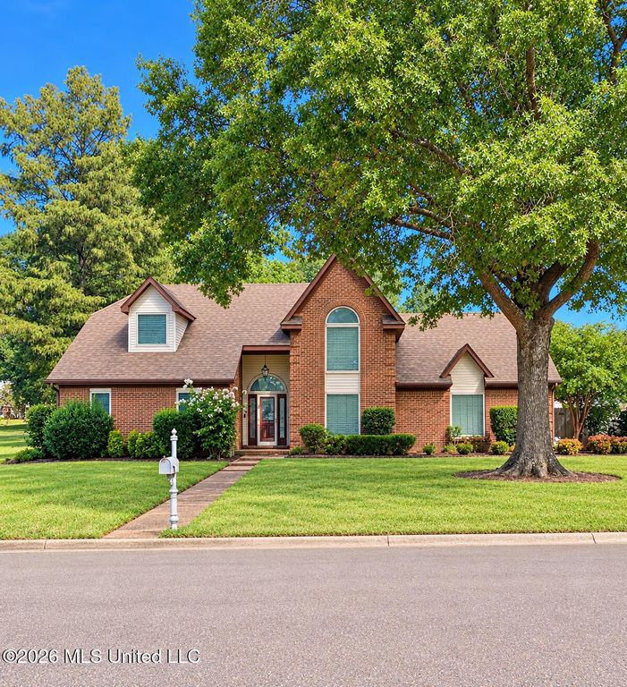 820 Flower Creek Cove, Southaven, MS 38671 — exterior