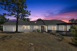 2071 Bogus Point Ct, Cool, CA 95614