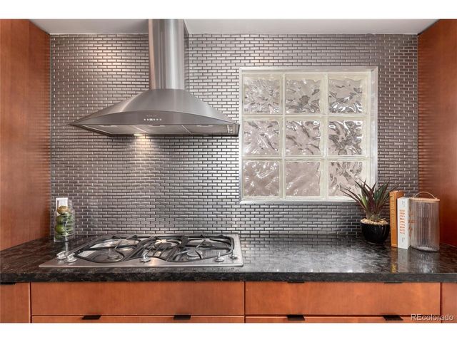 2005 S Monroe St, Denver, CO 80210