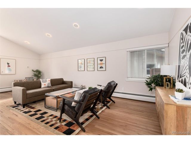 2005 S Monroe St, Denver, CO 80210