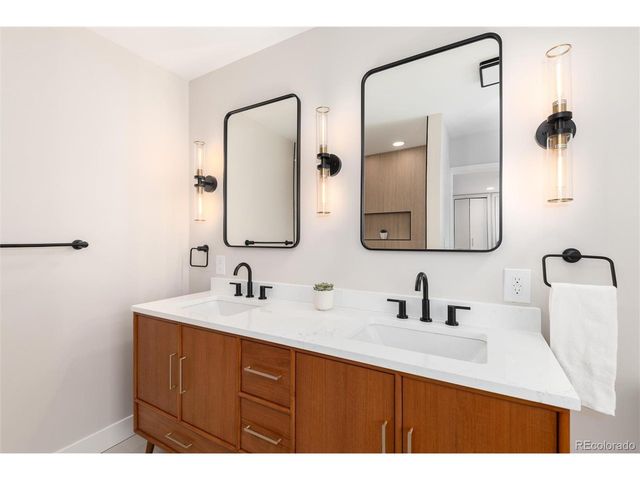 2005 S Monroe St, Denver, CO 80210