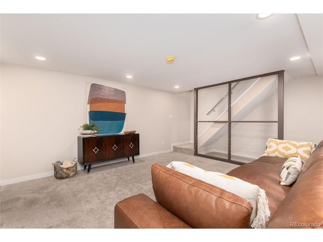 2005 S Monroe St, Denver, CO 80210