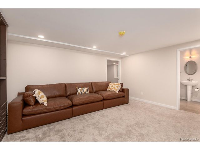 2005 S Monroe St, Denver, CO 80210