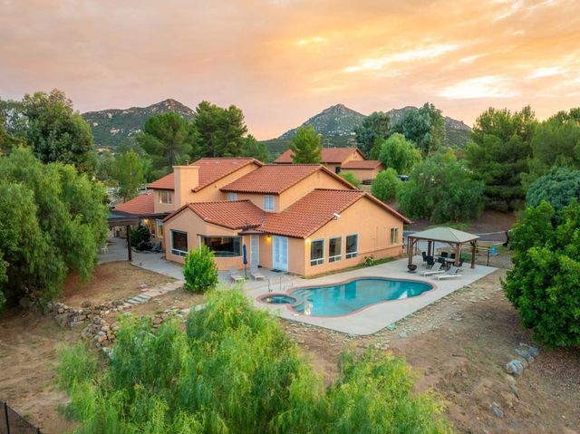 15091 Chemise Creek Rd, Ramona, CA 92065