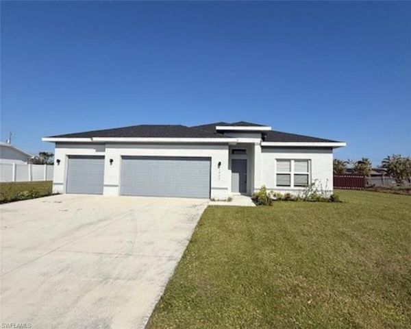 1823 NE 2ND TER, Cape Coral, FL 33993