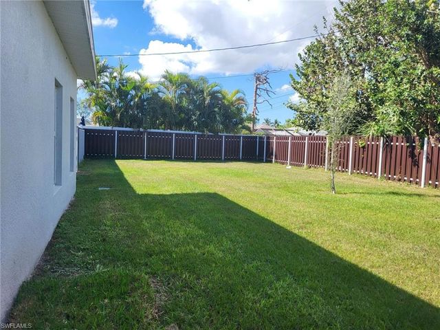 1823 NE 2ND TER, Cape Coral, FL 33993