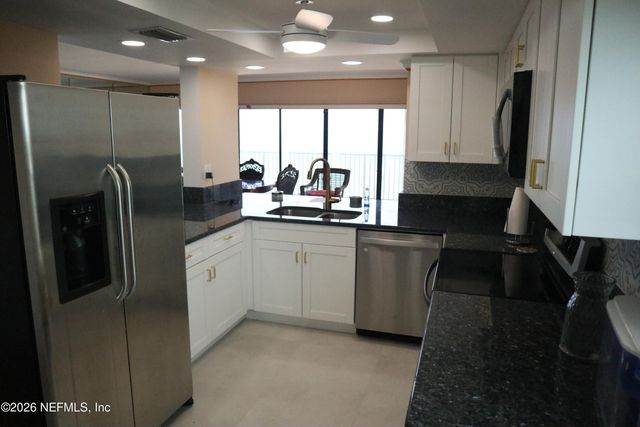 1901 1ST Street 806, Jacksonville Beach, FL 32250
