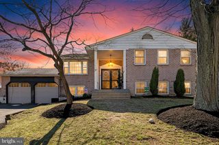 37 FOREST HILL DR, Cherry Hill, NJ 08003