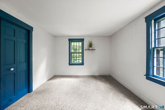 6 Huntington Drive, Somers, CT 06071