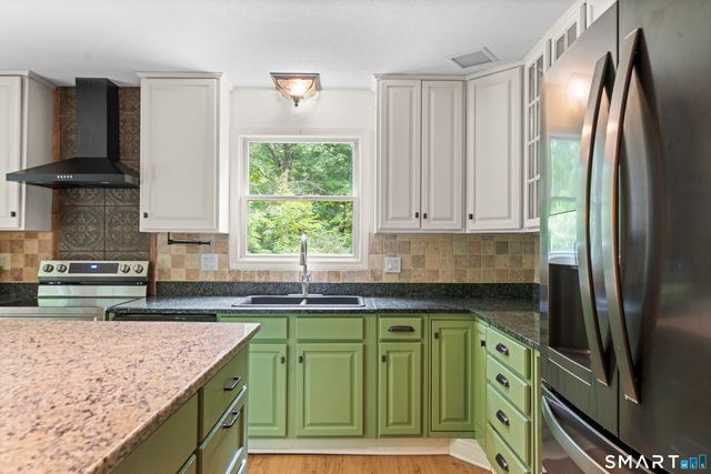6 Huntington Drive, Somers, CT 06071