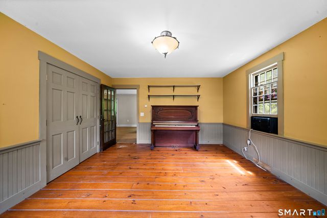 6 Huntington Drive, Somers, CT 06071