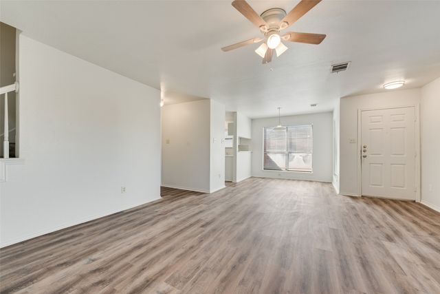 914 wentwood Drive, Desoto, TX 75115