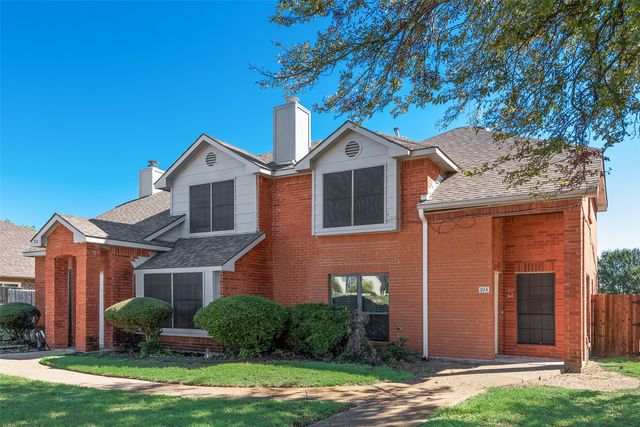 914 wentwood Drive, Desoto, TX 75115