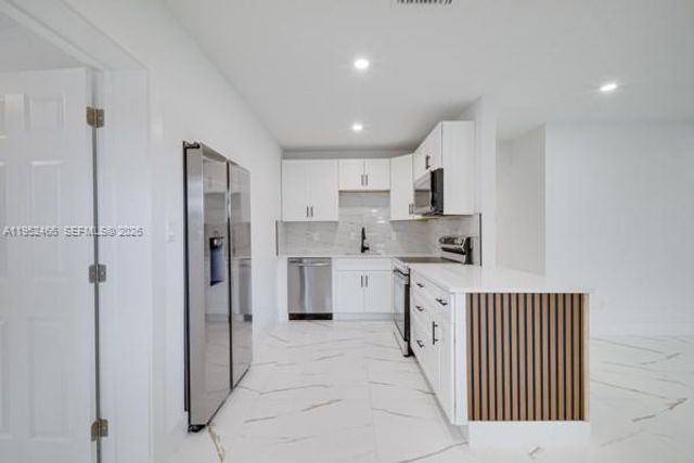 1251 NE 41st Dr NA, Pompano Beach, FL 33064