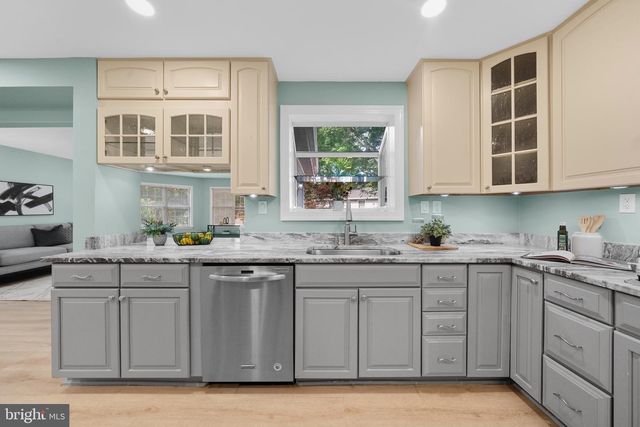 10429 HEADLY CT, Fairfax, VA 22032