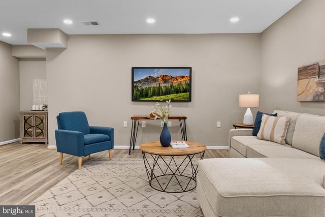 10429 HEADLY CT, Fairfax, VA 22032