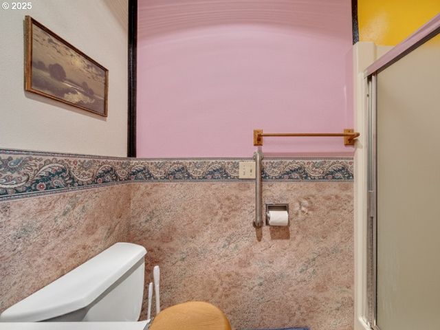 305 CYPRESS Ave, Garibaldi, OR 97118