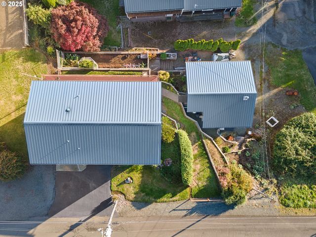 305 CYPRESS Ave, Garibaldi, OR 97118