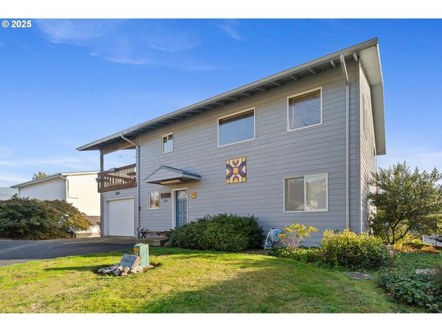 305 CYPRESS Ave, Garibaldi, OR 97118
