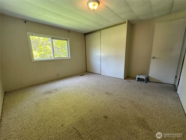 11615 Nisqually Park Loop SE, Olympia, WA 98513