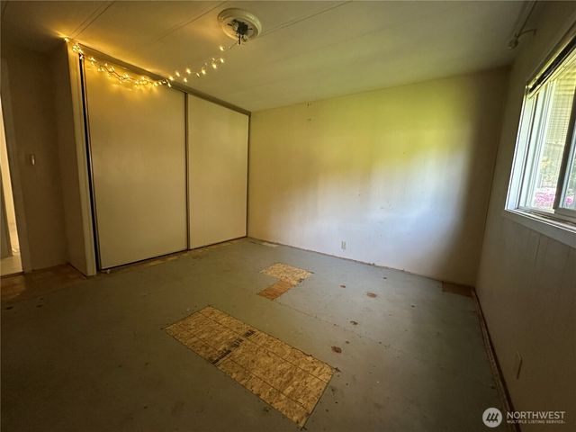 11615 Nisqually Park Loop SE, Olympia, WA 98513