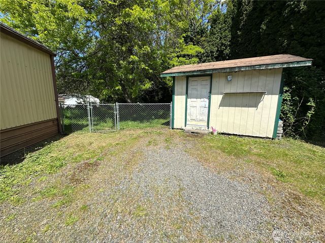 11615 Nisqually Park Loop SE, Olympia, WA 98513