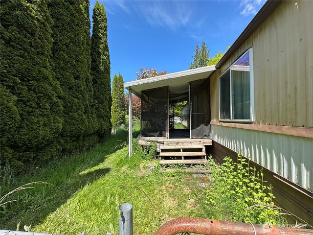 11615 Nisqually Park Loop SE, Olympia, WA 98513