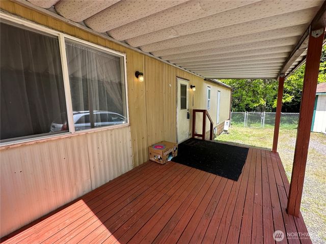 11615 Nisqually Park Loop SE, Olympia, WA 98513