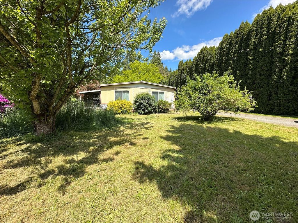 11615 Nisqually Park Loop SE, Olympia, WA 98513